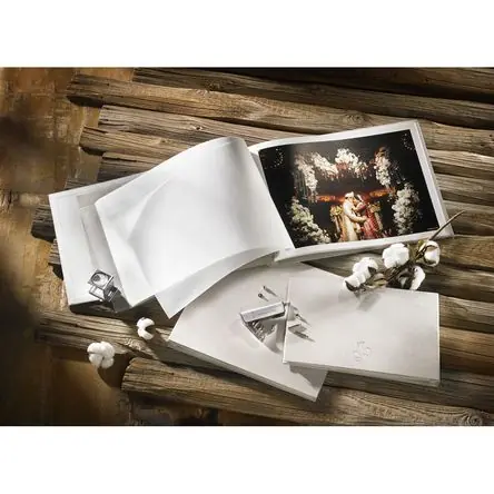 Conjunto de Cubierta de Álbum Hahnemühle de Lino (Gris Arena, 13.5 x 12.5 Ultima Occasione