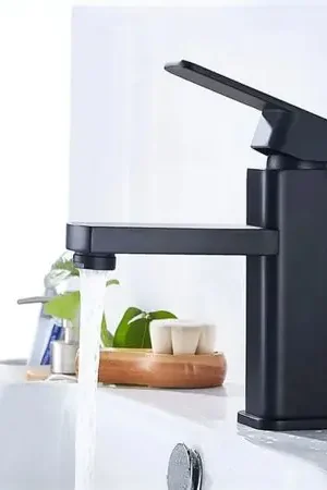 Grifo Monomando Moderno Negro Mate para Lavabo - Diseño Cuadrado con Aireador Anti-Salpicaduras Ultime Pezzi