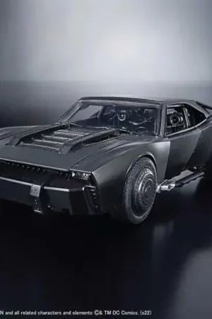 THE BATMAN (2022) BATMOBILE MODEL KIT 1/35 Premium
